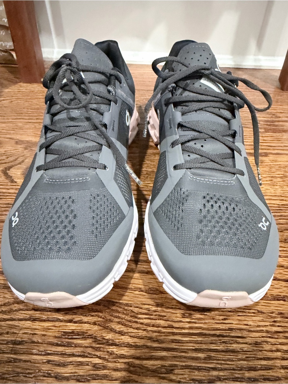 On Running Cloud Flow Women’s Gray, White, Pink Athletic Shoes - Picture 7 of 8